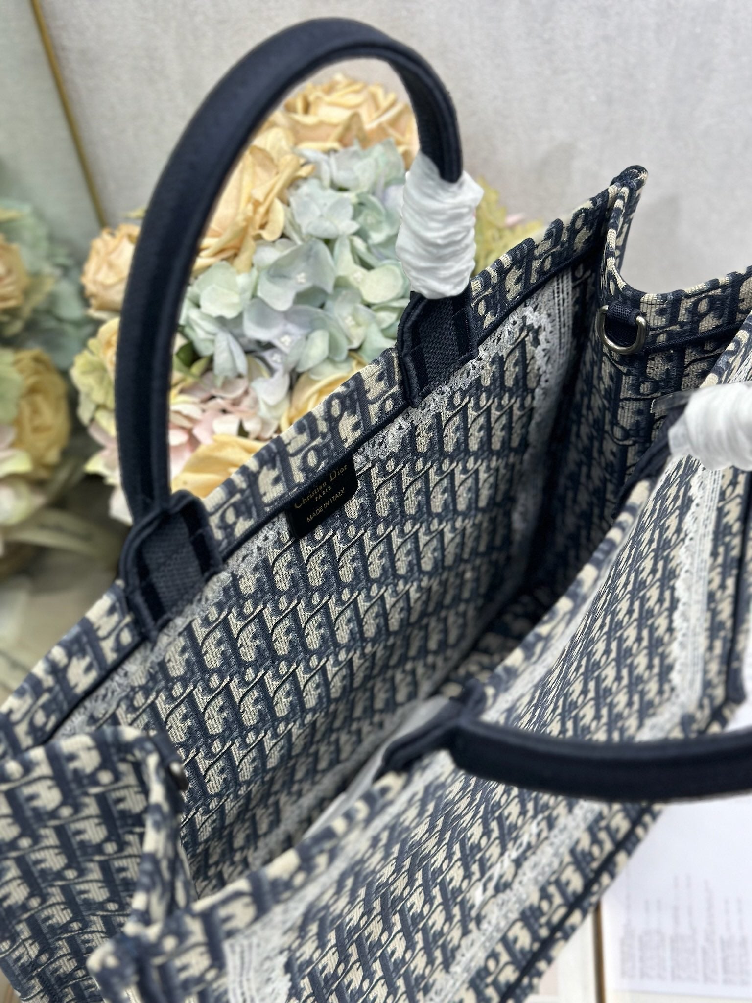 DIOR 26S BOOK TOTE BAG 42 IN NAVY BLUE AND BEIGE OBLIQUE FABRIC