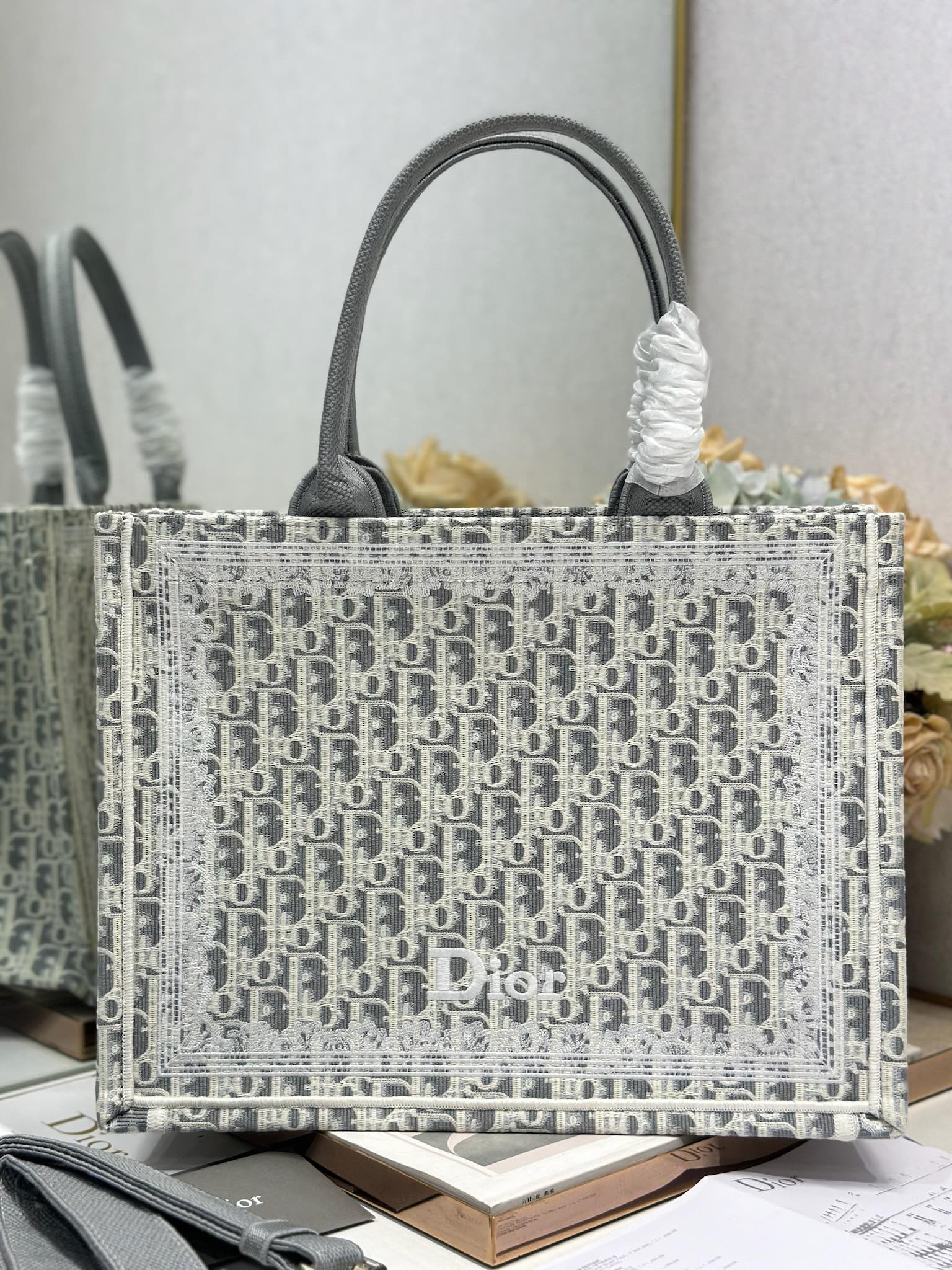DIOR 26S BOOK TOTE BAG 36 IN GREY AND BEIGE FABRIC OBLIQUE FABRIC