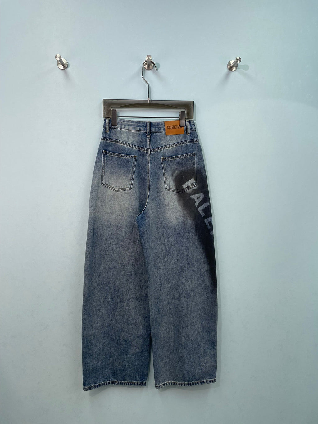 BALENCIAGA 26S WIDE LEG JEANS 006