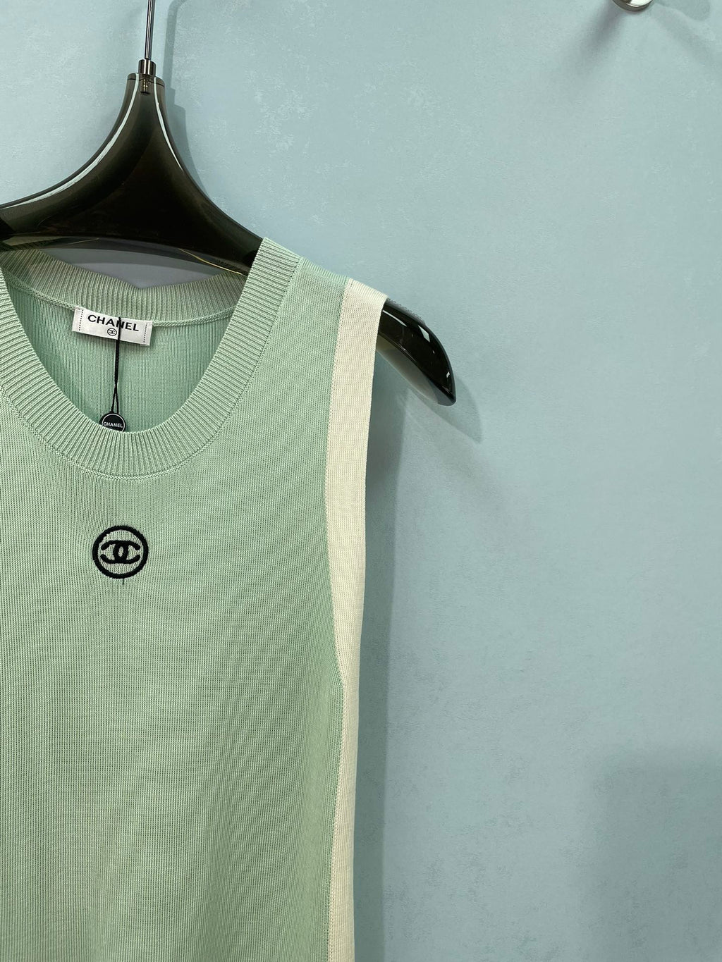 CHANEL 26S SLEEVELESS KNIT TOP 1492