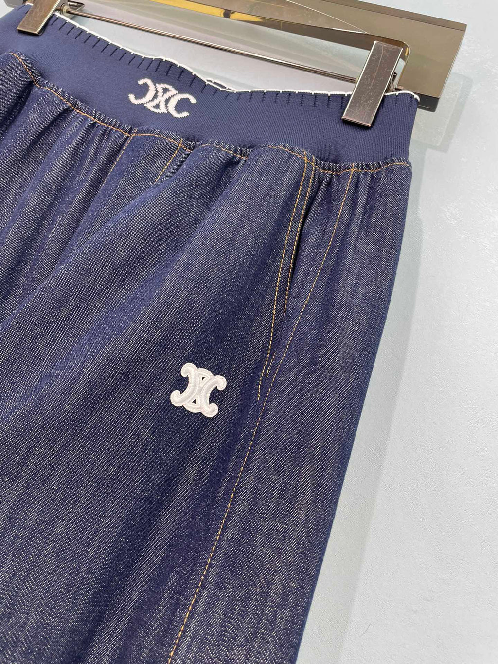 CELINE 26S WIDE-LEG JEANS 421