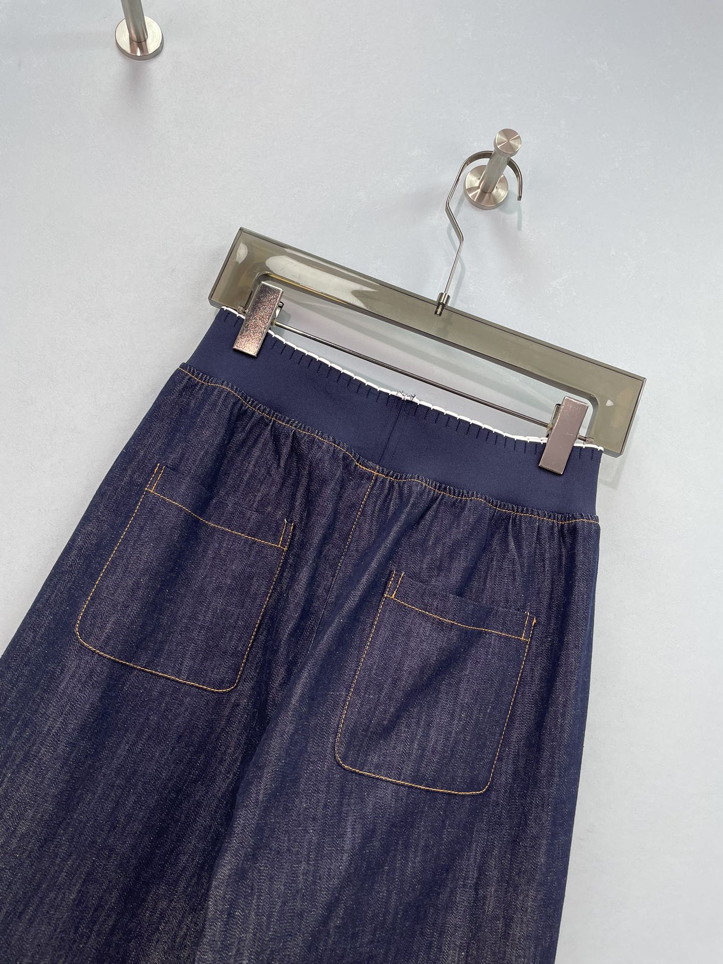 CELINE 26S WIDE-LEG JEANS 421