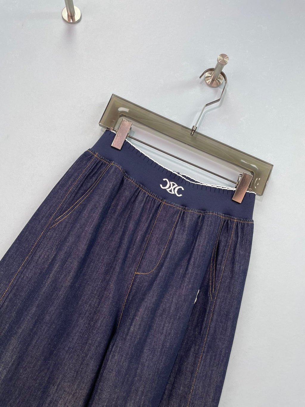 CELINE 26S WIDE-LEG JEANS 421