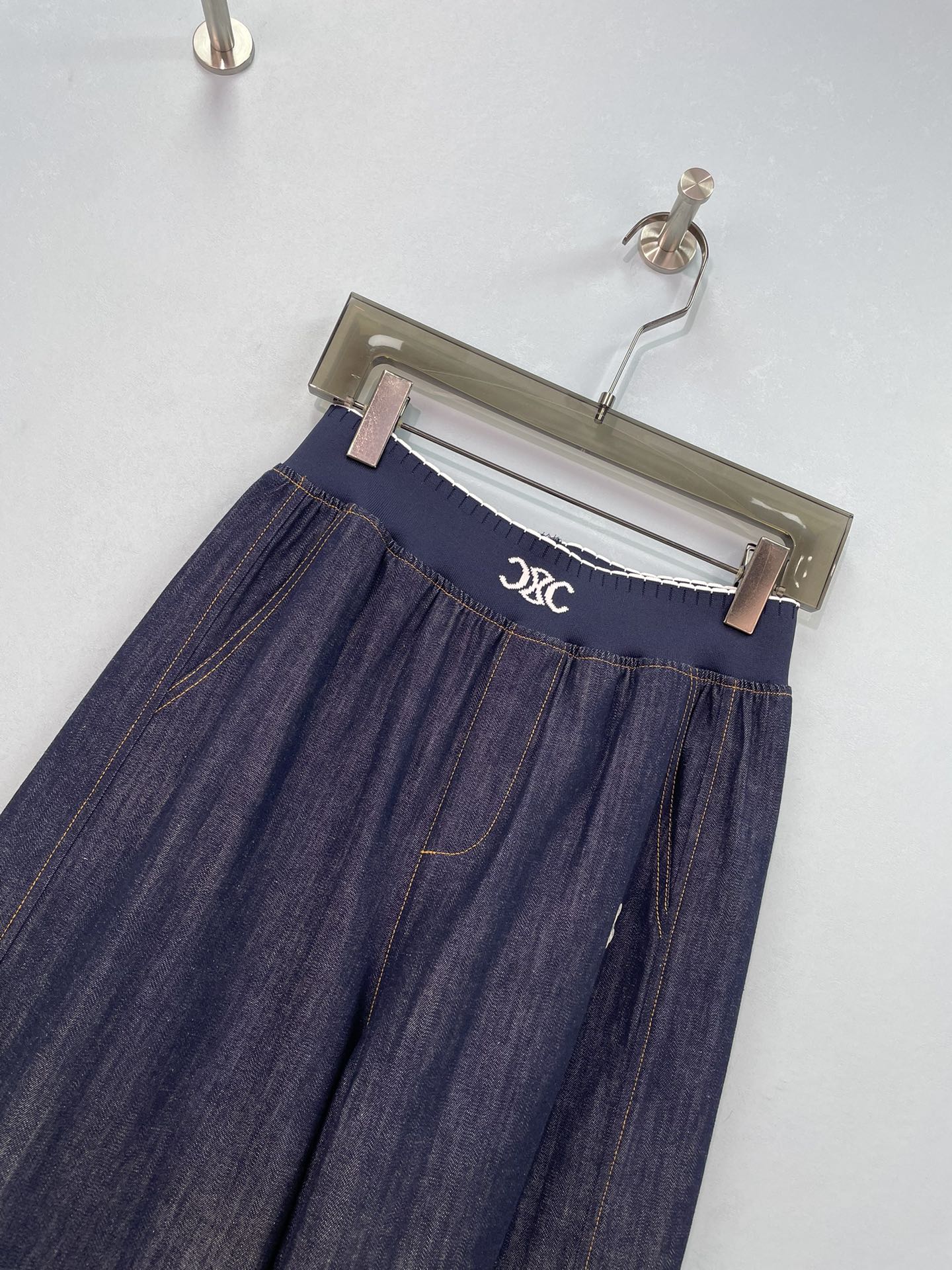 CELINE 26S WIDE-LEG JEANS 421