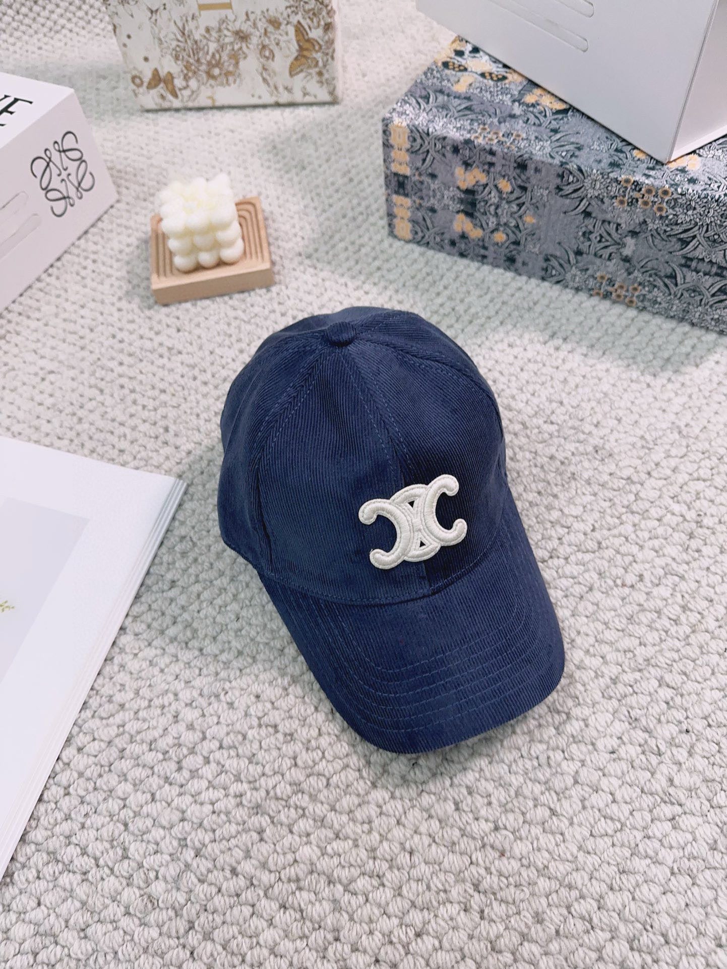 CELIN Cap Blue Velvet