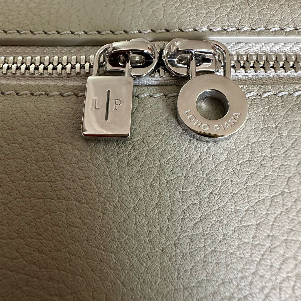 LP Extra Pocket L19 Grained Calfskin Light Blue Belle
