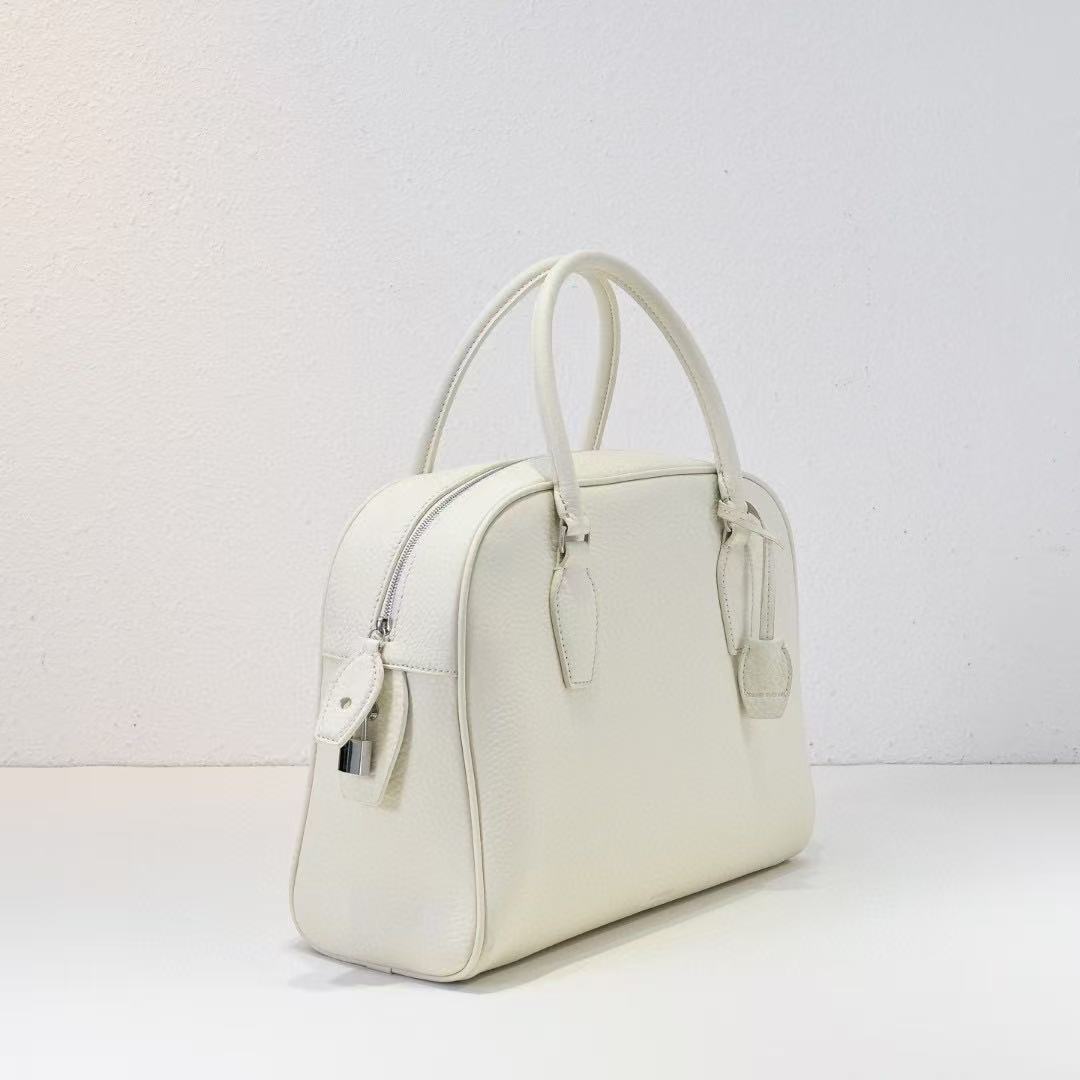 THE ROW INDIA TOTE BAG 32 IN CREAM CALFSKIN