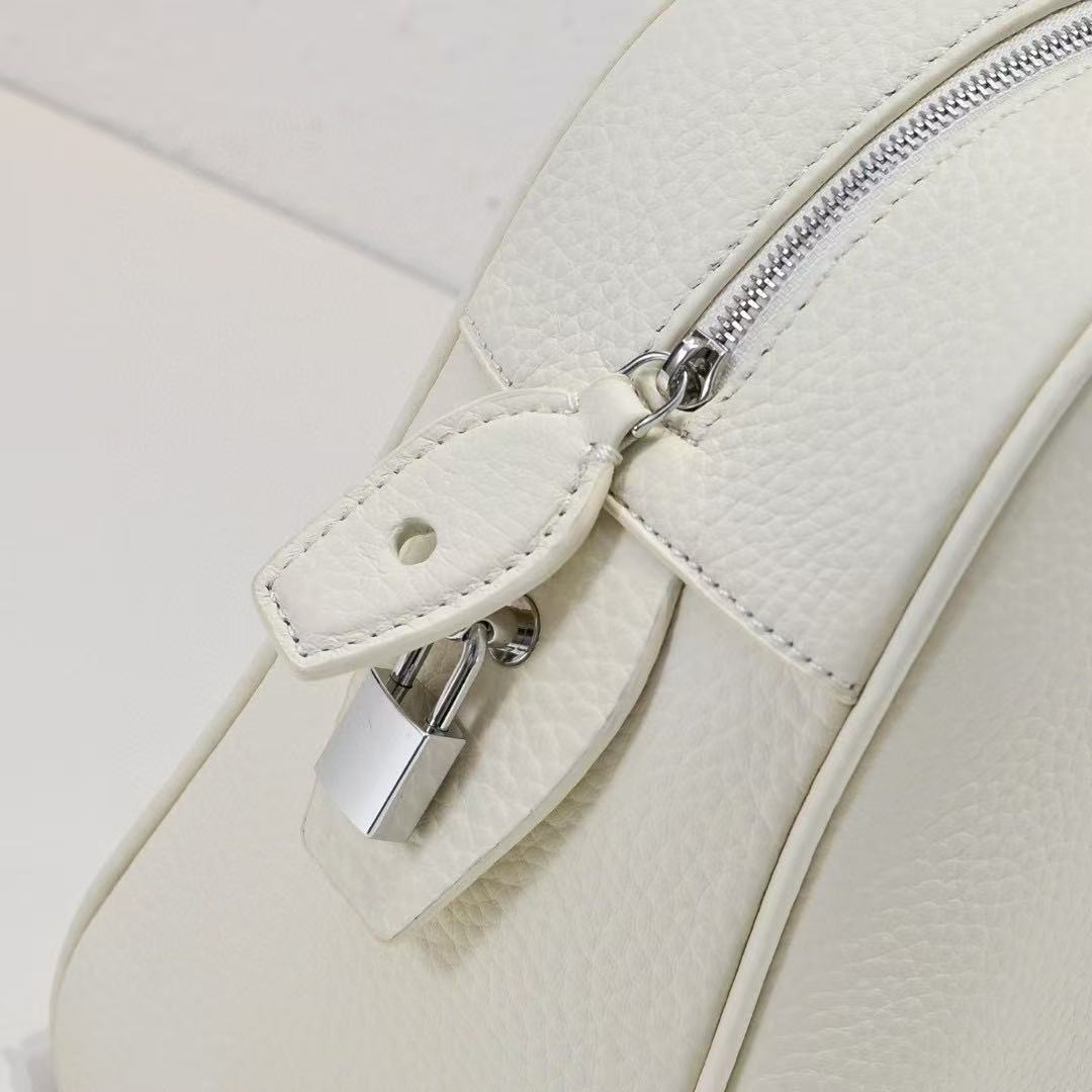 THE ROW INDIA TOTE BAG 32 IN CREAM CALFSKIN