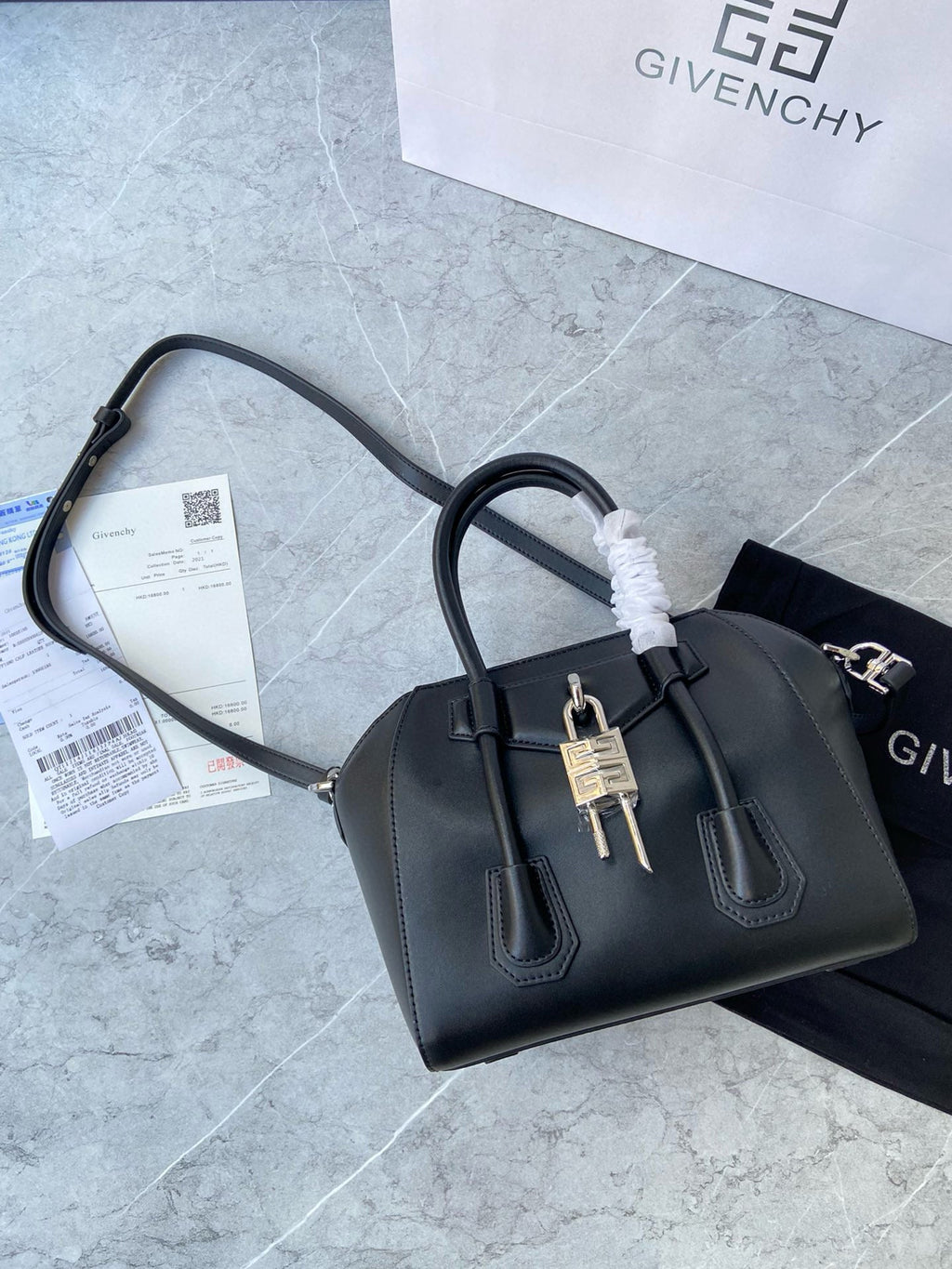MINI 27 ANTIGONA LOCK BAG IN BLACK LAMBSKIN