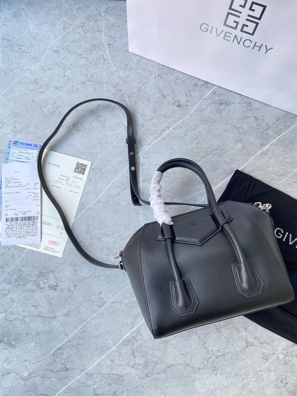 MINI 27 ANTIGONA LOCK BAG IN BLACK LAMBSKIN