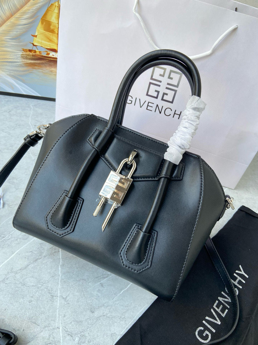 MINI 27 ANTIGONA LOCK BAG IN BLACK LAMBSKIN