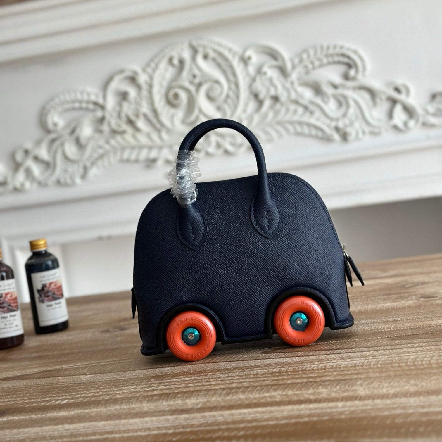 MINI BODIE ON WHEELS 20 IN DARK BLUE EPSOM LEATHER