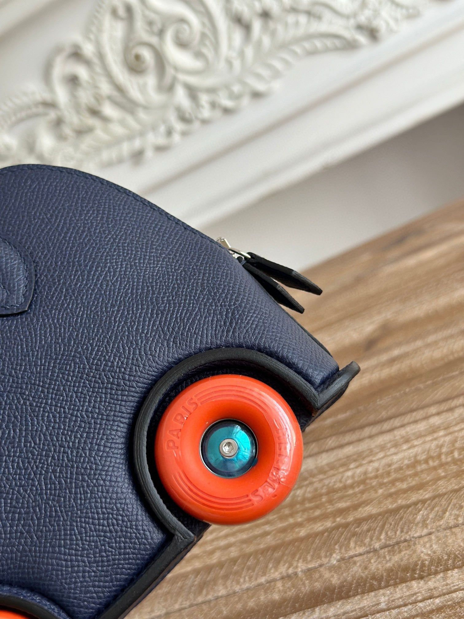 MINI BODIE ON WHEELS 20 IN DARK BLUE EPSOM LEATHER
