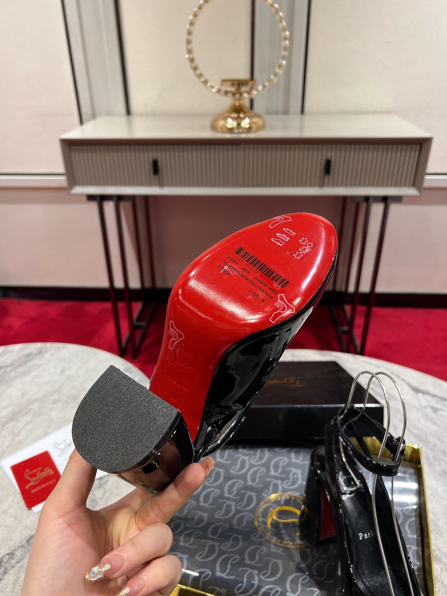 CL MISS SAB IN BLACK PATENT RED SOLE PUMPS