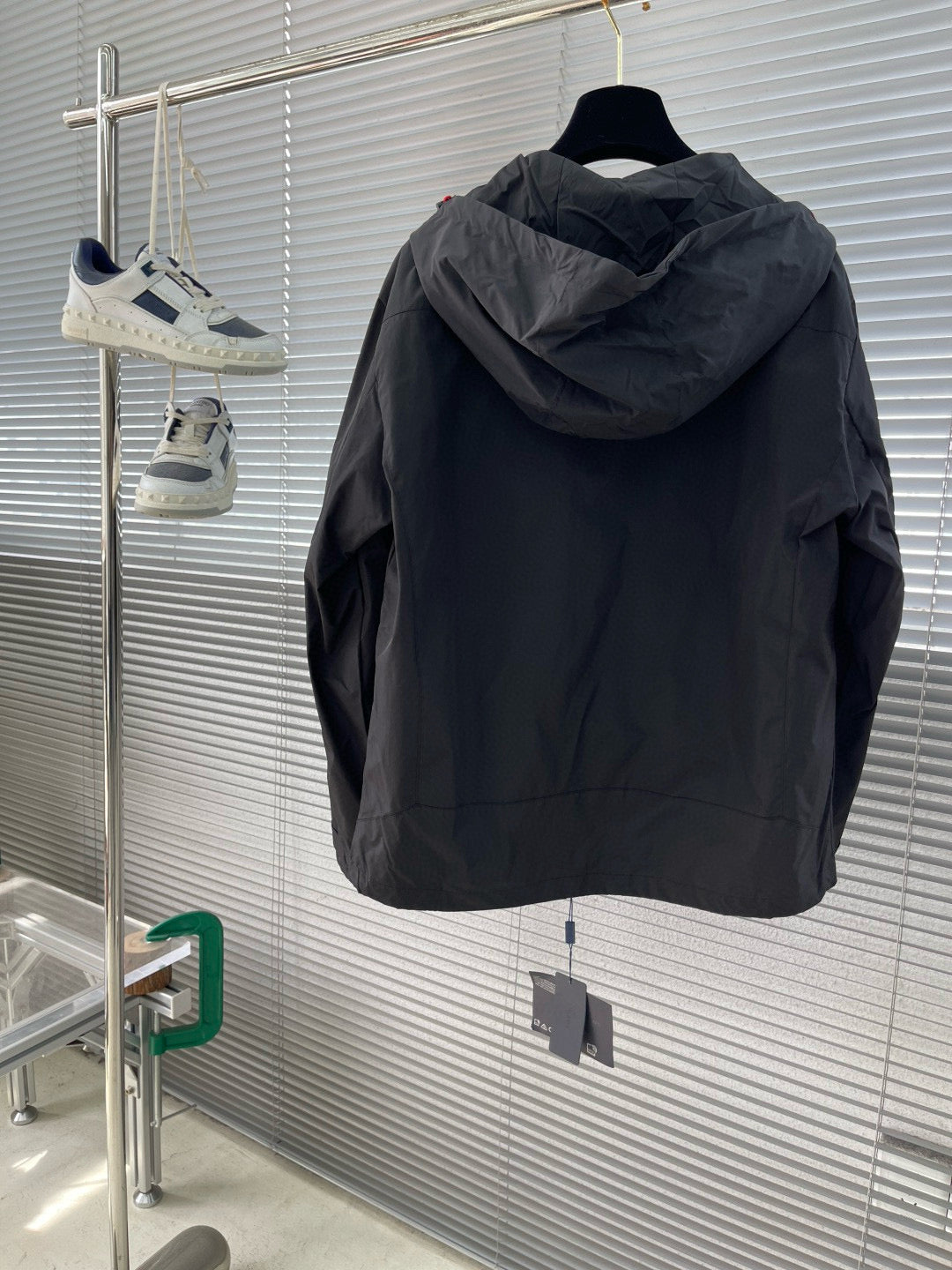 PRADA BLACK HOODED JACKET 652413