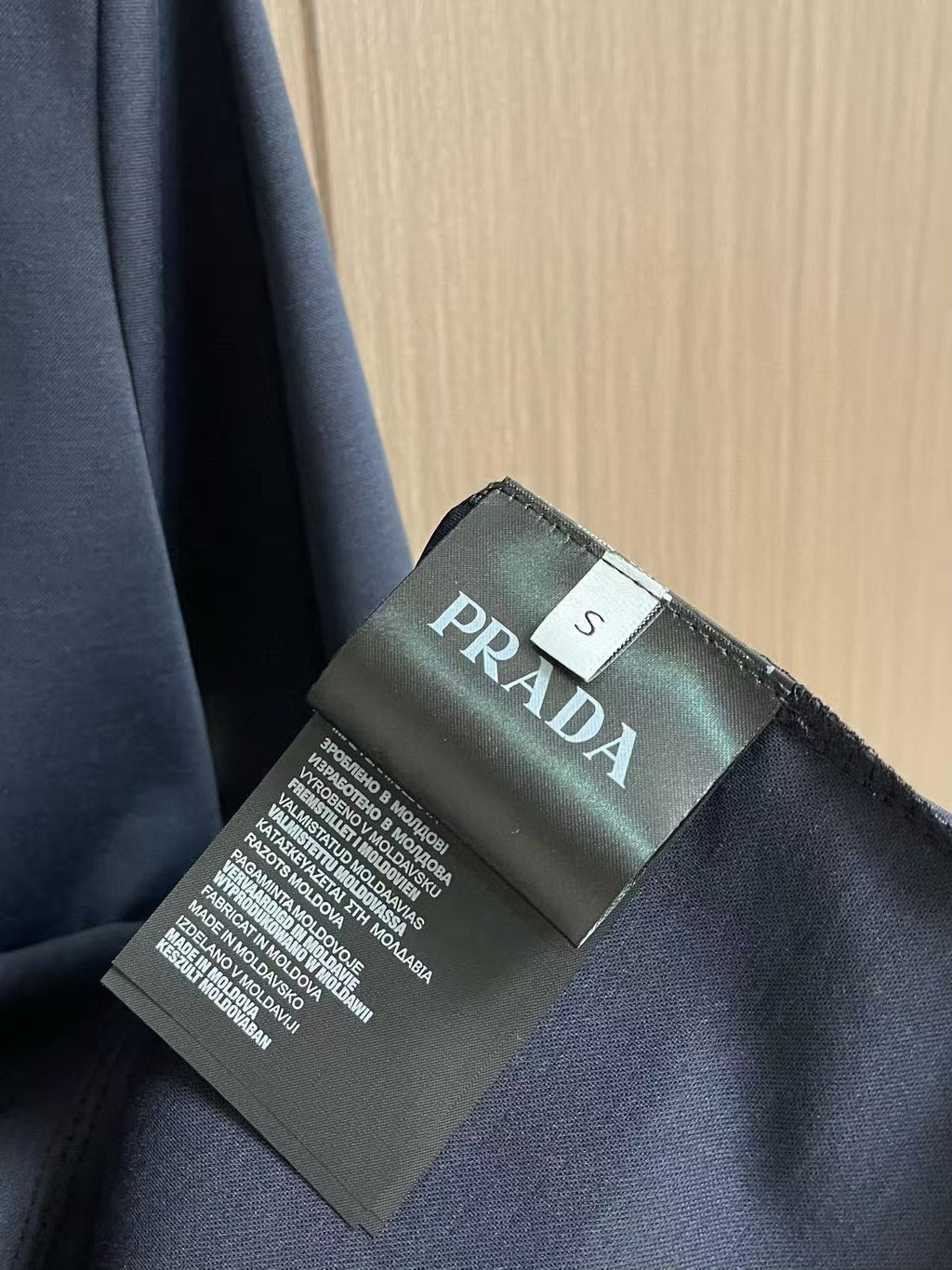 PRADA BLACK T-SHIRT 223541