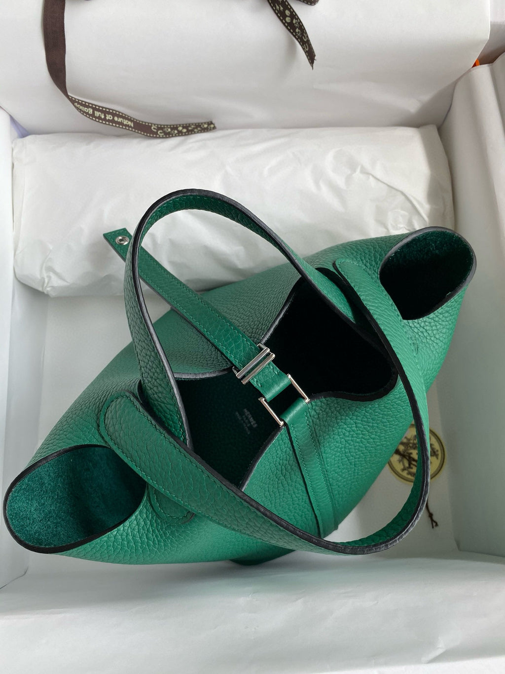 PICOTIN LOCK 18 EMERALD TOGO SILVER HARDWARE