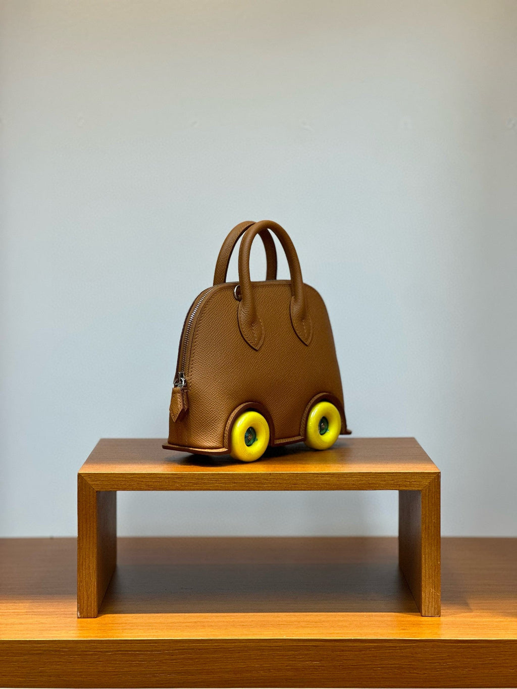 MINI BODIE ON WHEELS 18 IN SEPIA BROWN EPSOM LEATHER