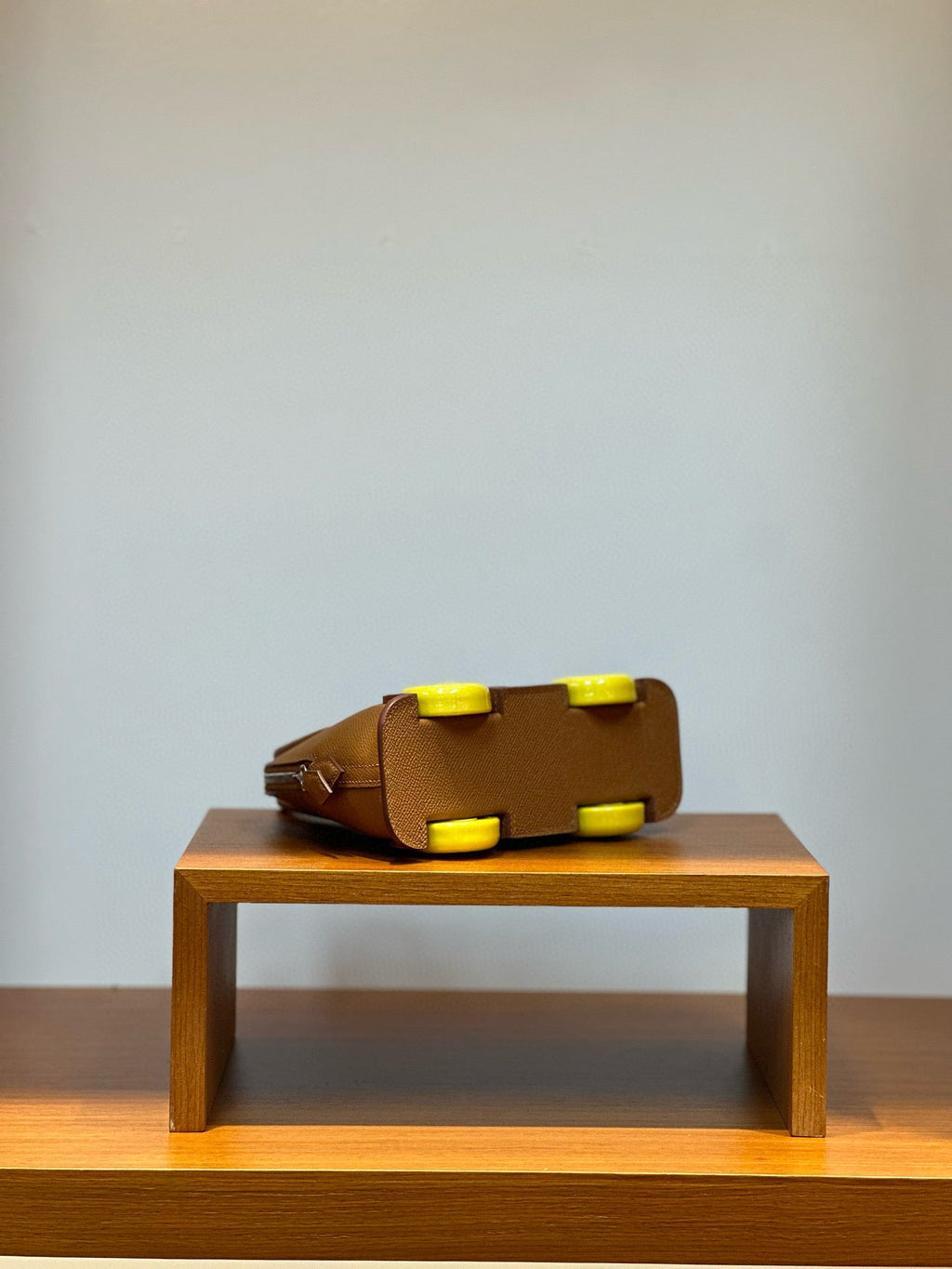 MINI BODIE ON WHEELS 18 IN SEPIA BROWN EPSOM LEATHER