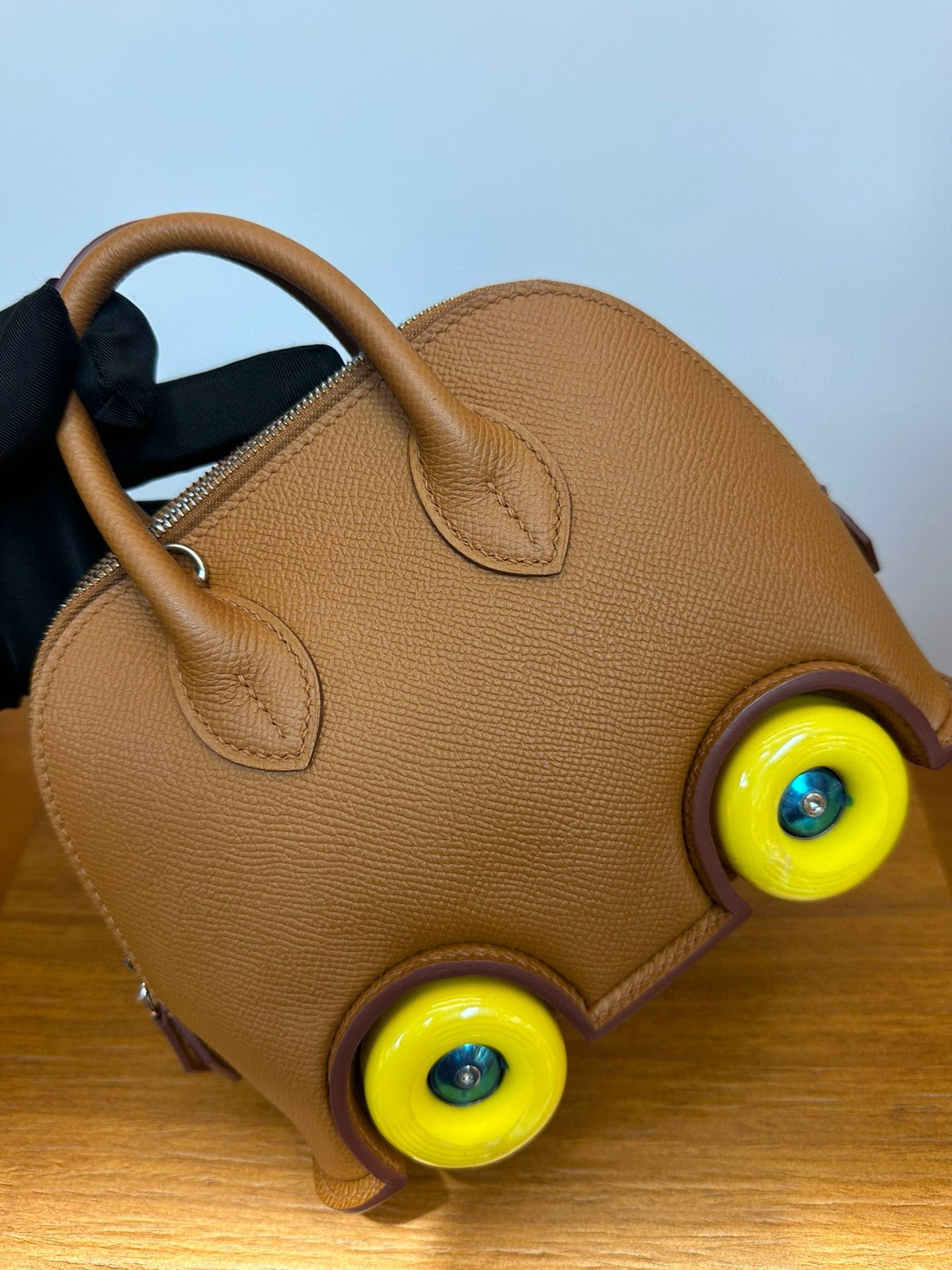 MINI BODIE ON WHEELS 18 IN SEPIA BROWN EPSOM LEATHER