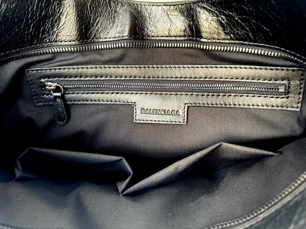MINI 24 LE CITY BAG IN BLACK LEATHER