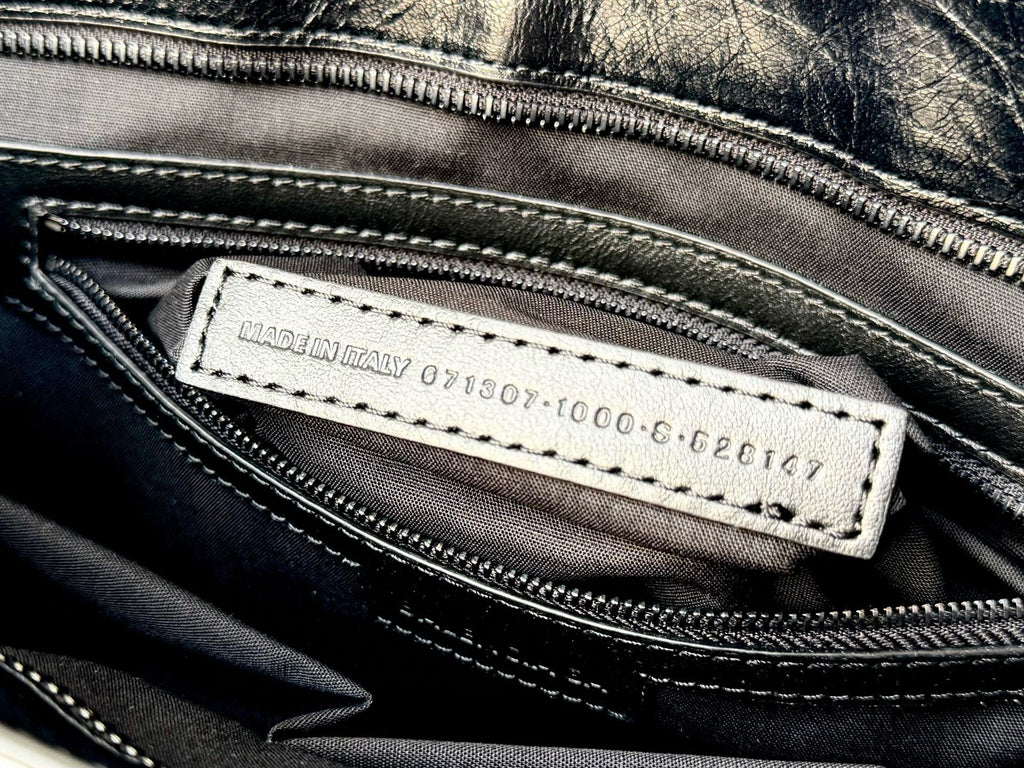 MINI 24 LE CITY BAG IN BLACK LEATHER
