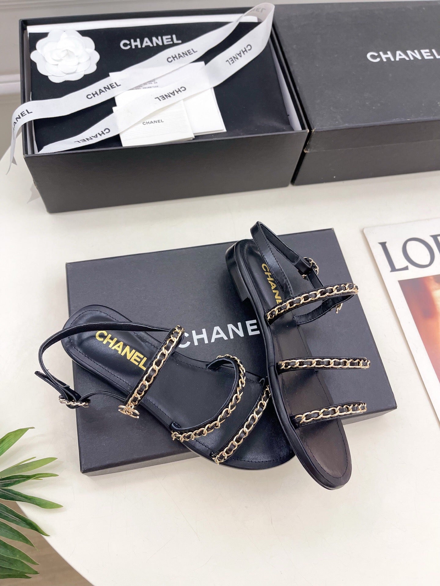 CC MESH FLAT SANDALS IN BLACK LAMBSKIN