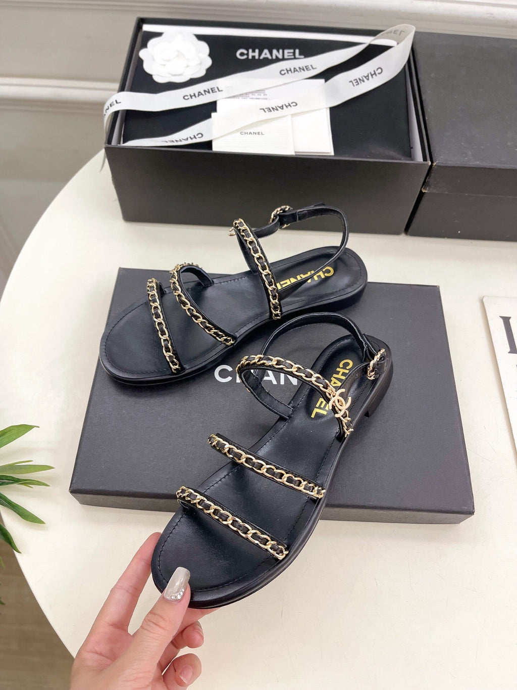 CC MESH FLAT SANDALS IN BLACK LAMBSKIN