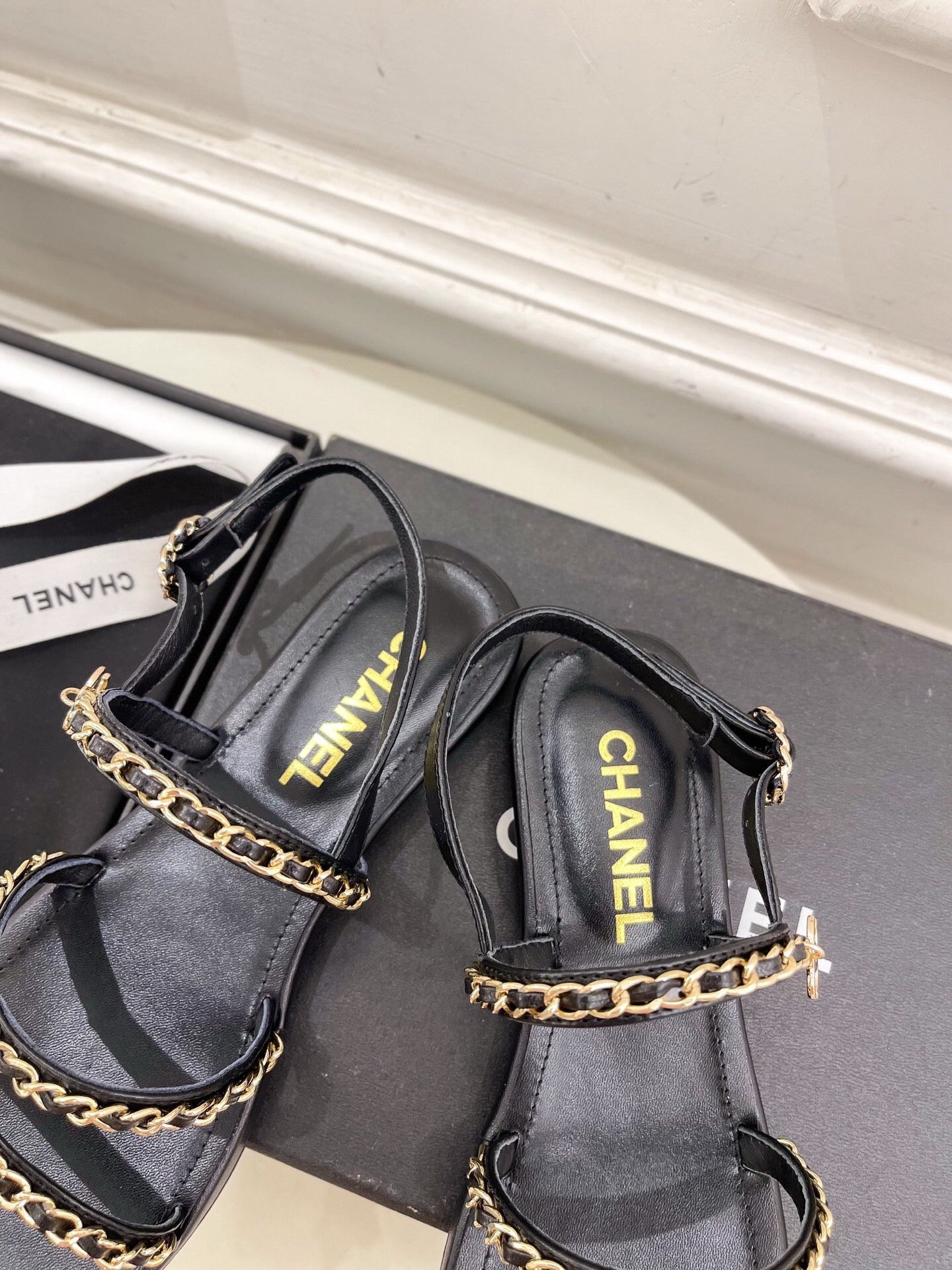 CC MESH FLAT SANDALS IN BLACK LAMBSKIN