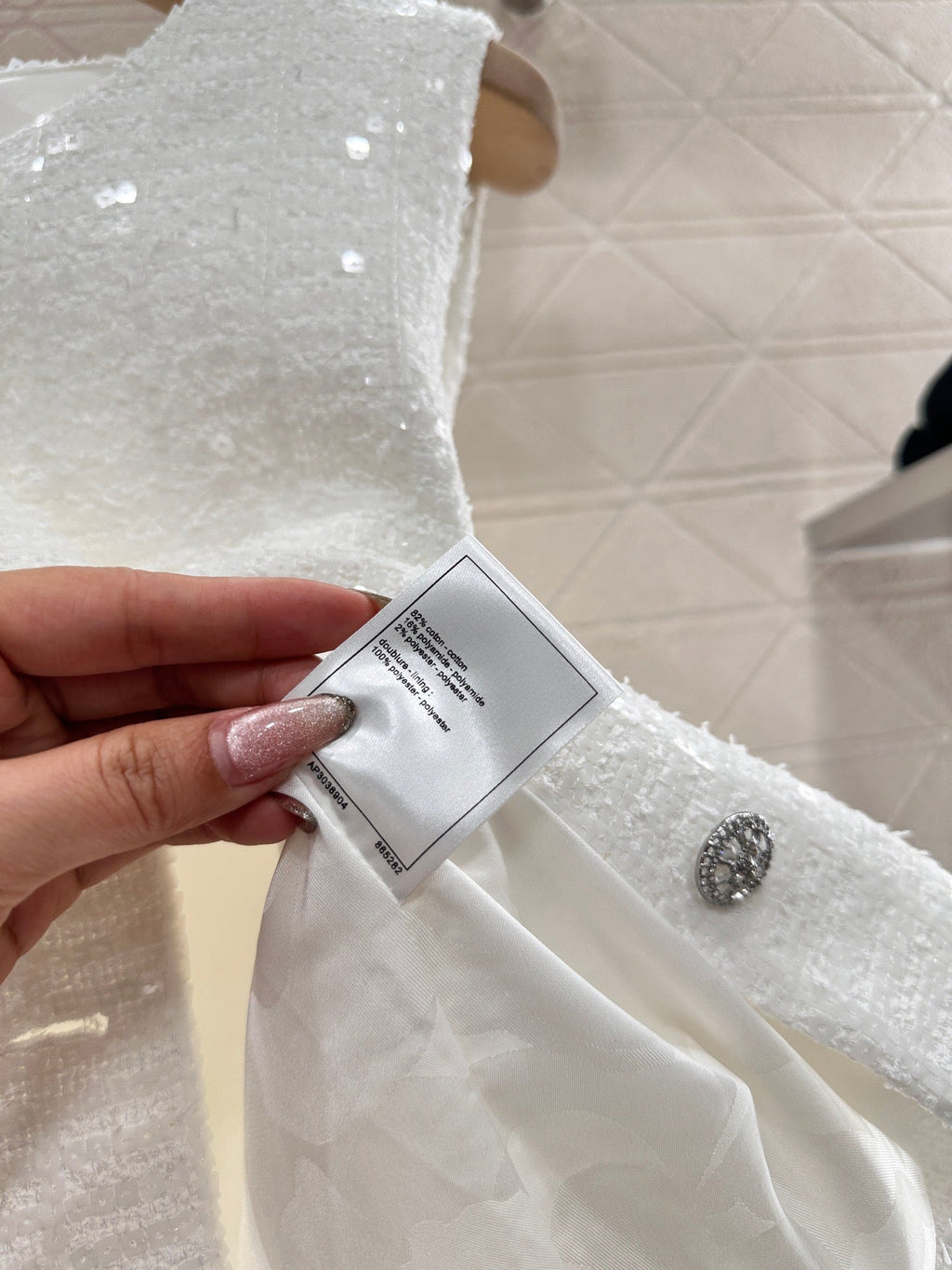 CC READY-TO-WEAR – WHITE TWEED VEST