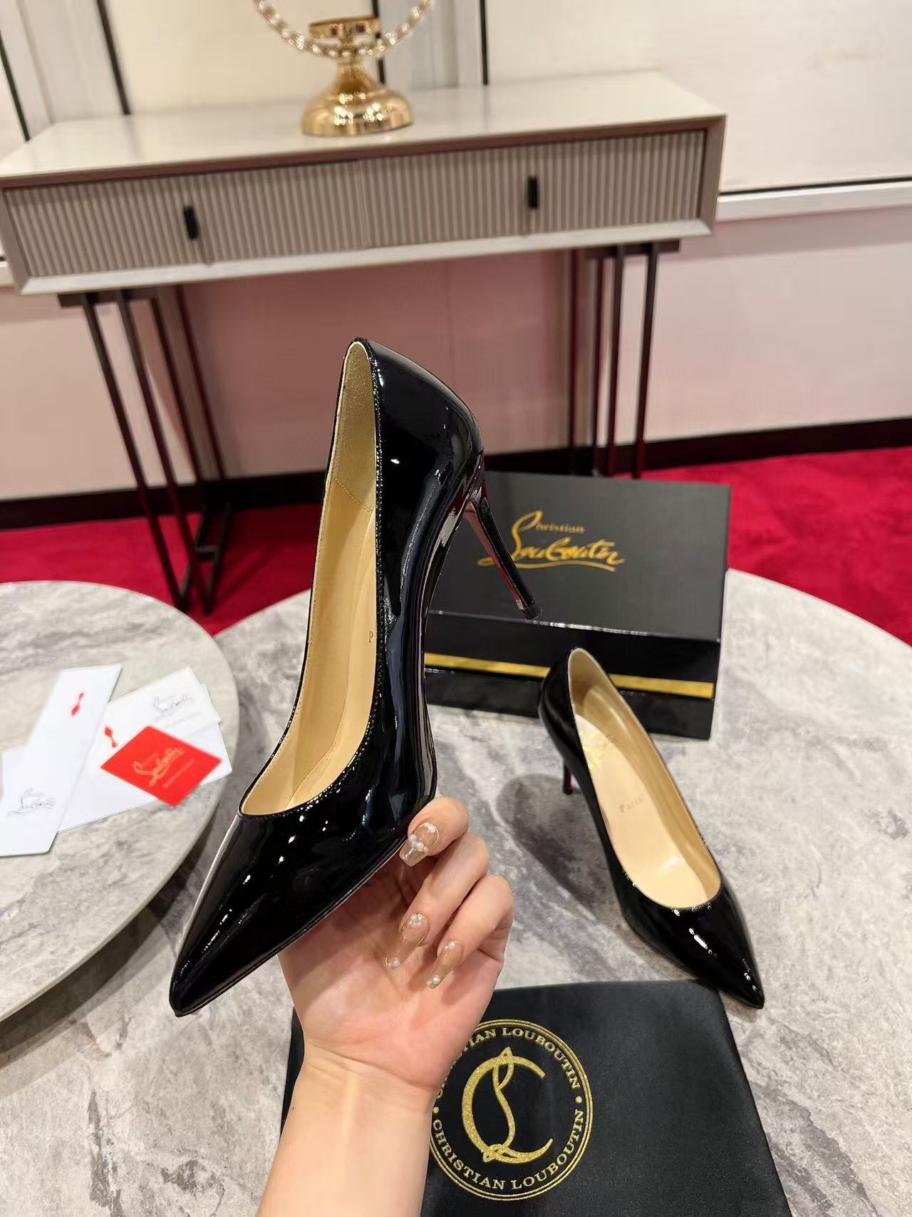 KATE PUMPS BLACK PATENT CALFSKIN