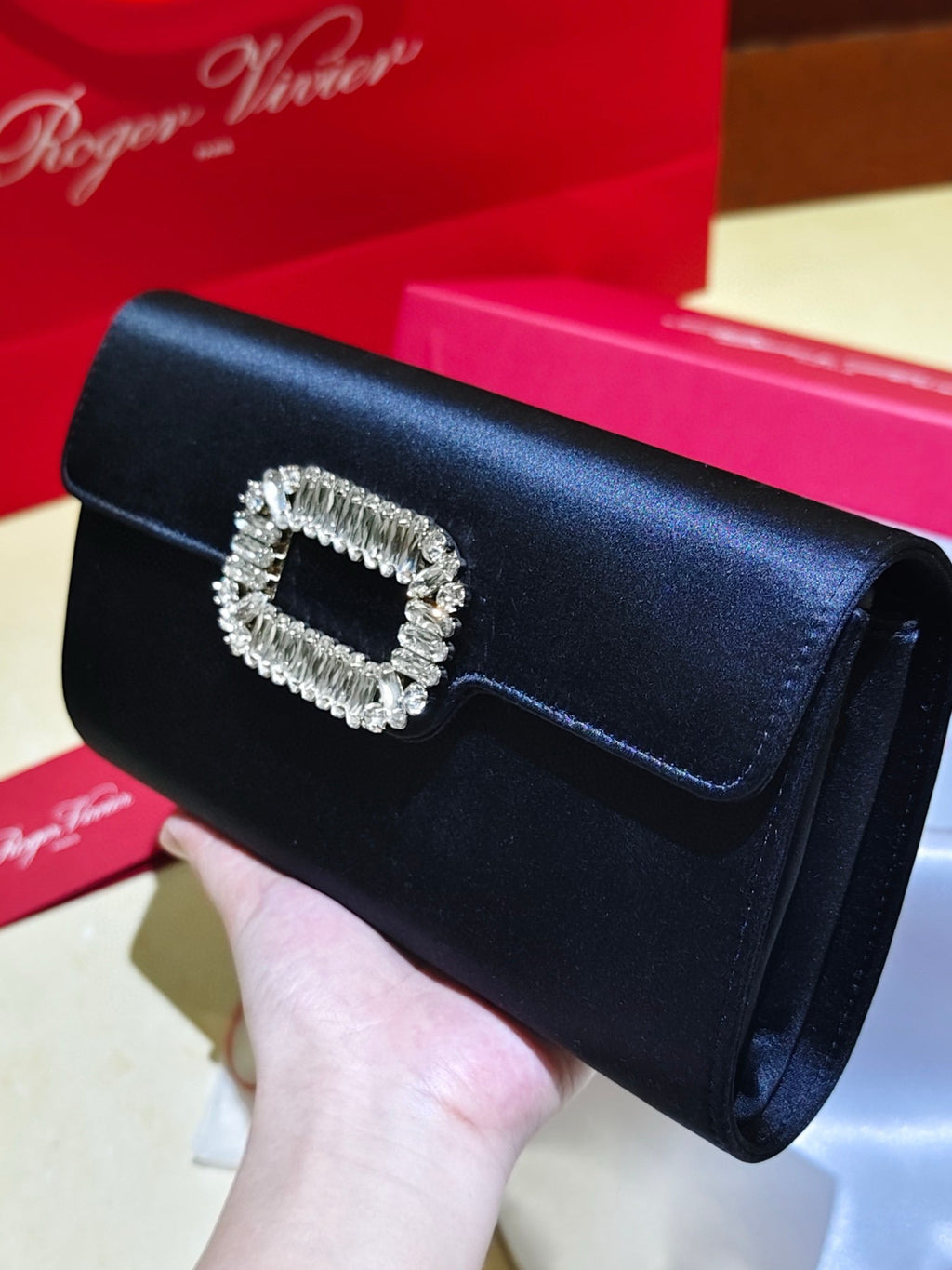 CHOC STRASS CLUTCH 24 IN BLACK SATIN