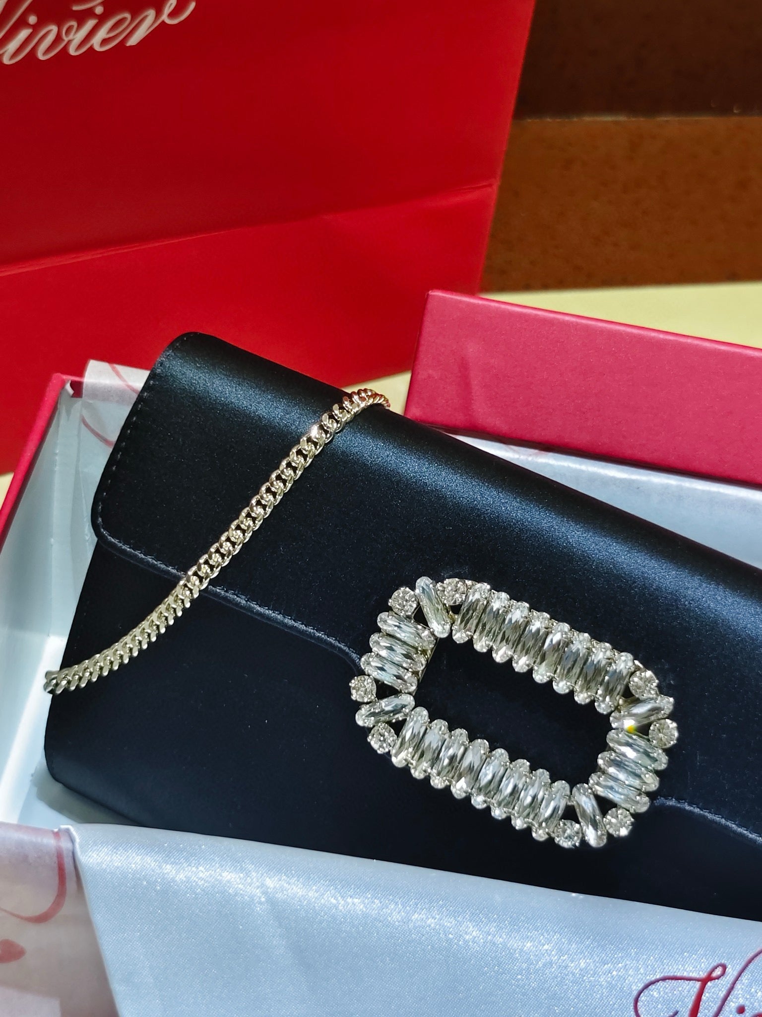 CHOC STRASS CLUTCH 24 IN BLACK SATIN