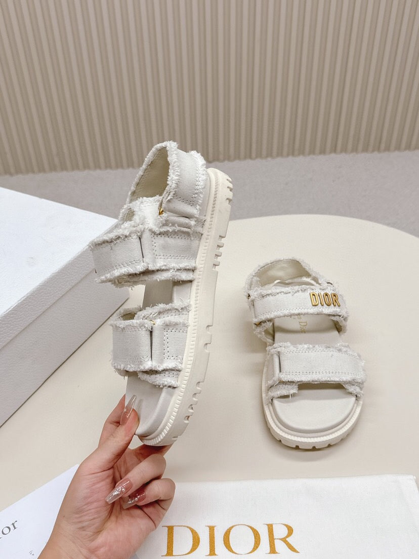 D-SANDAL IN WHITE CANVAS GOLD HARDWARE