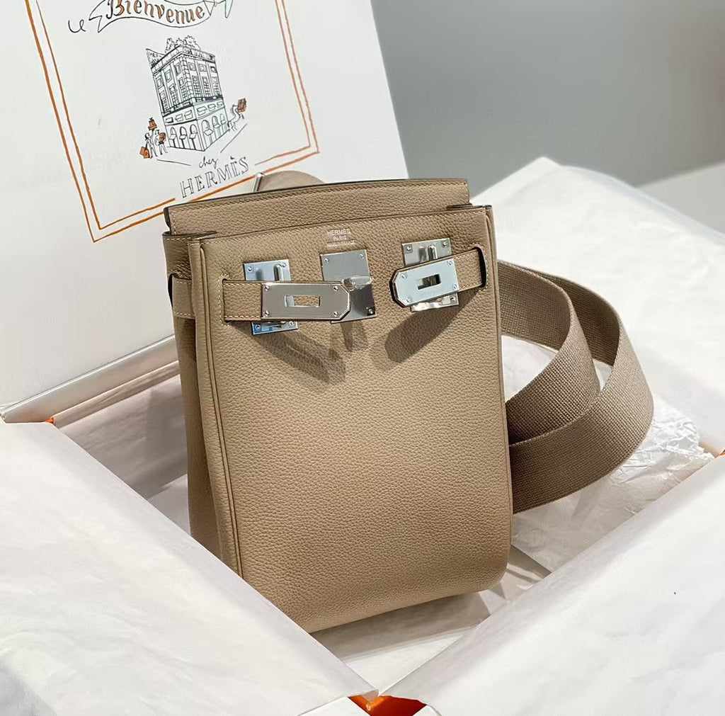 HAC À DOS PM BACKPACK IN LIGHT BROWN TOGO CALFSKIN