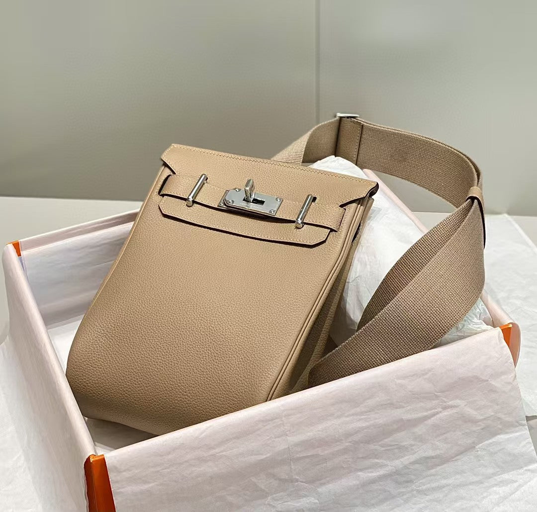 HAC À DOS PM BACKPACK IN LIGHT BROWN TOGO CALFSKIN