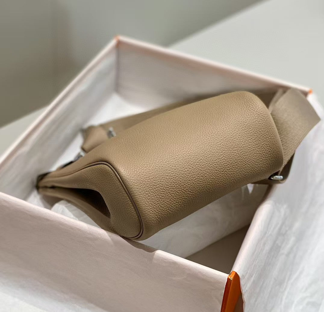 HAC À DOS PM BACKPACK IN LIGHT BROWN TOGO CALFSKIN
