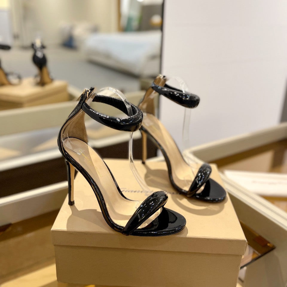 STILETTO SANDALS IN BLACK PATENT CALFSKIN WITH MINIMALIST STRAP DESIGN