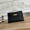 HM KELLY POCHETTE 22 IN BLACK CALFSKIN GOLD HARDWARE
