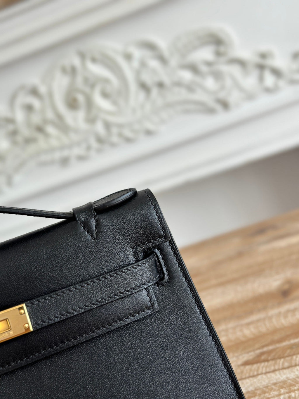 HM KELLY POCHETTE 22 IN BLACK CALFSKIN GOLD HARDWARE