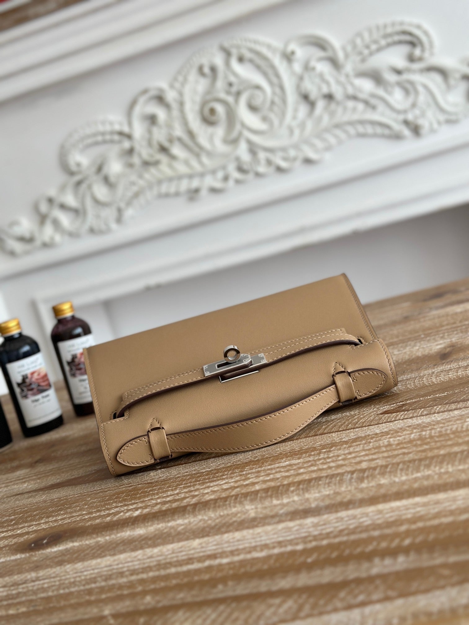 HM KELLY POCHETTE 22 IN TAWNY BROWN CALFSKIN SILVER HARDWARE
