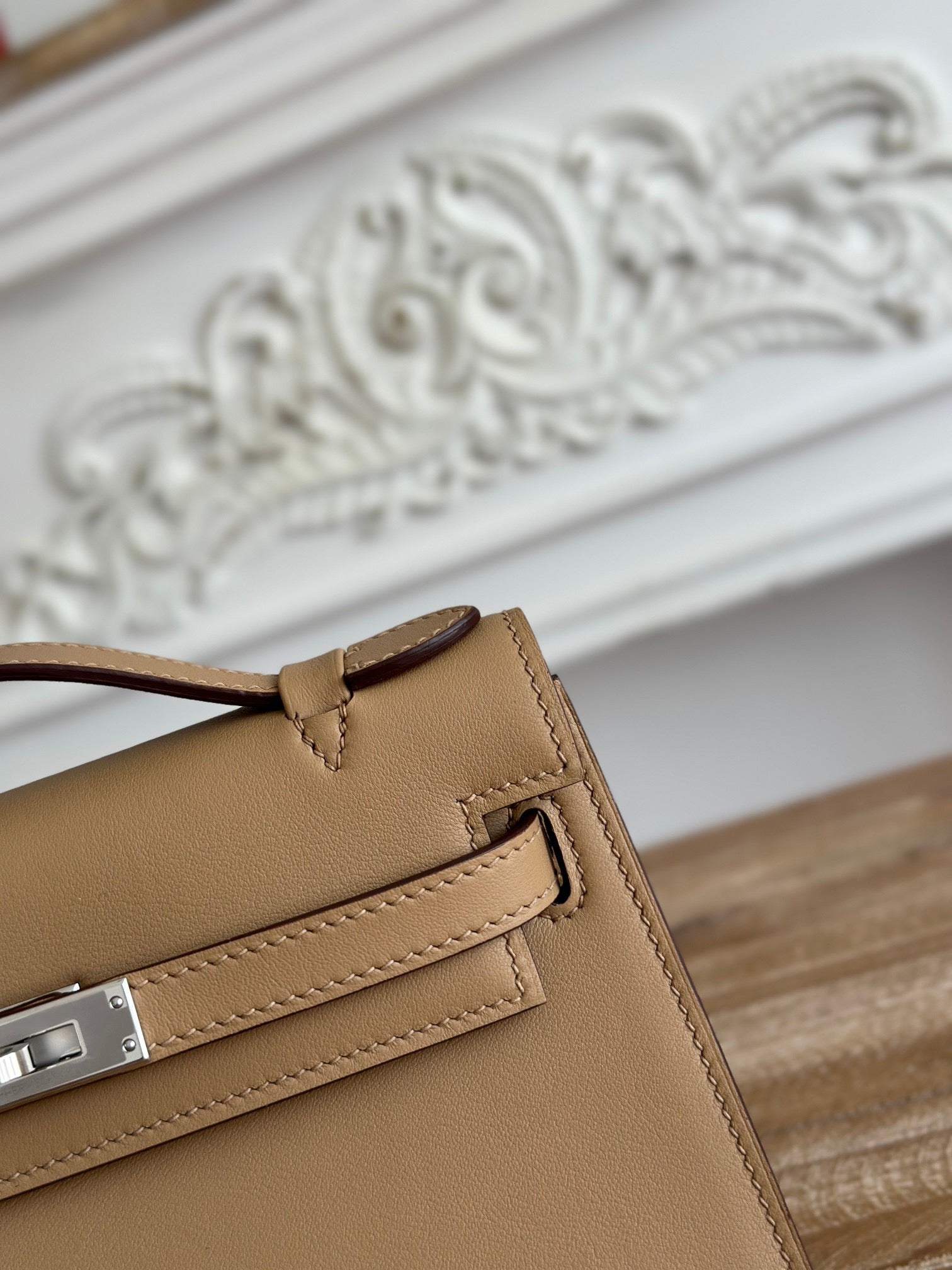 HM KELLY POCHETTE 22 IN TAWNY BROWN CALFSKIN SILVER HARDWARE