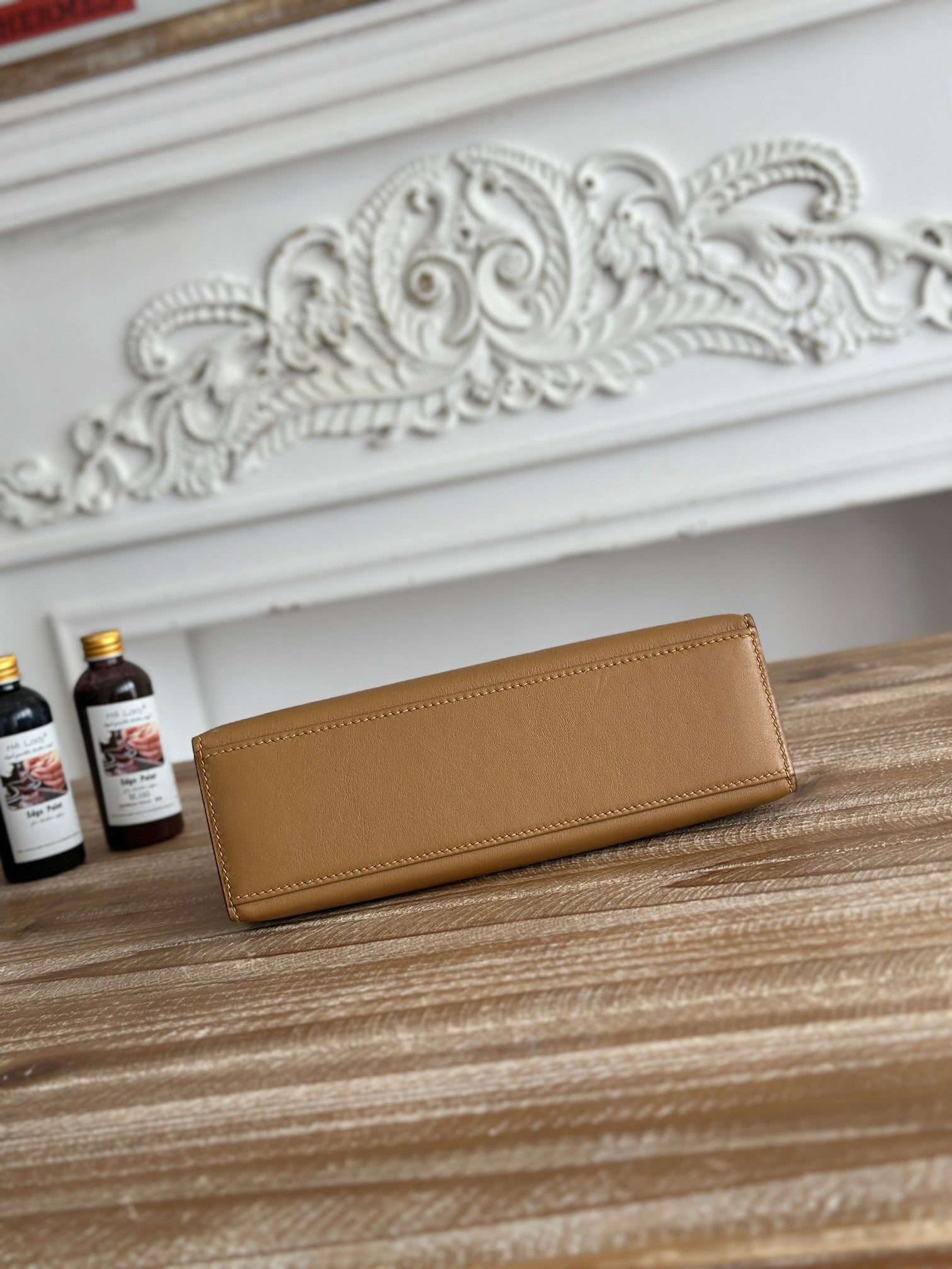 HM KELLY POCHETTE 22 IN CARAMEL BROWN CALFSKIN SILVER HARDWARE