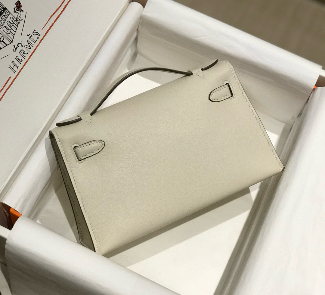 HM KELLY POCHETTE 22 IN BEIGE CALFSKIN GOLD HARDWARE