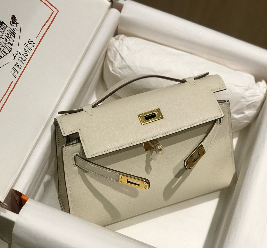 HM KELLY POCHETTE 22 IN BEIGE CALFSKIN GOLD HARDWARE