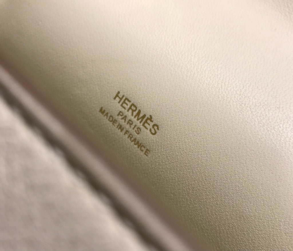 HM KELLY POCHETTE 22 IN BEIGE CALFSKIN GOLD HARDWARE
