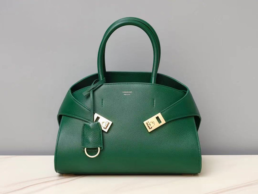 FERR STUDIO BAG 22 IN GREEN CALFSKIN GOLD-TONE HARDWARE