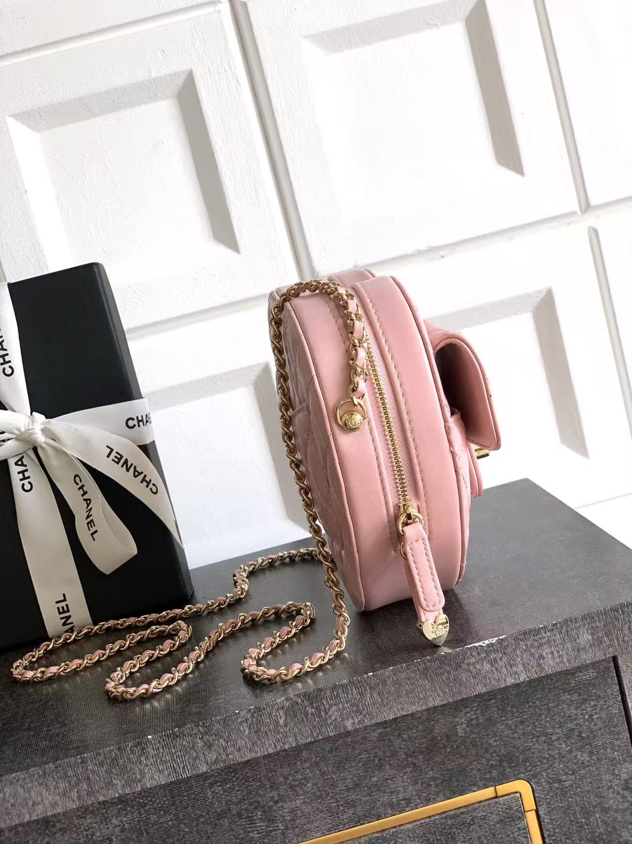 CC HEART QUILTED SHOULDER BAG 19 IN PINK CALFSKIN TP2
