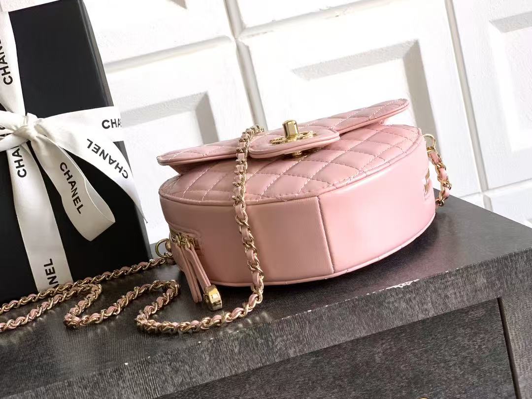 CC HEART QUILTED SHOULDER BAG 19 IN PINK CALFSKIN TP2