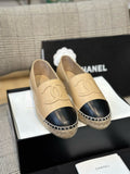 CC EMBOSSED FLAT IN BLACK AND BEIGE CALFSKIN
